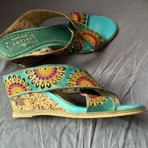 New Spring Step L’Artiste wedges. Size 40 (9). Beautiful teal w/accent color